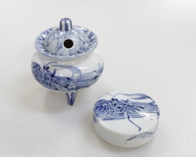 
九谷焼アウトレット半額!! ５０％OFF!! 九谷焼3号香炉セット 夏 大井孝夫
